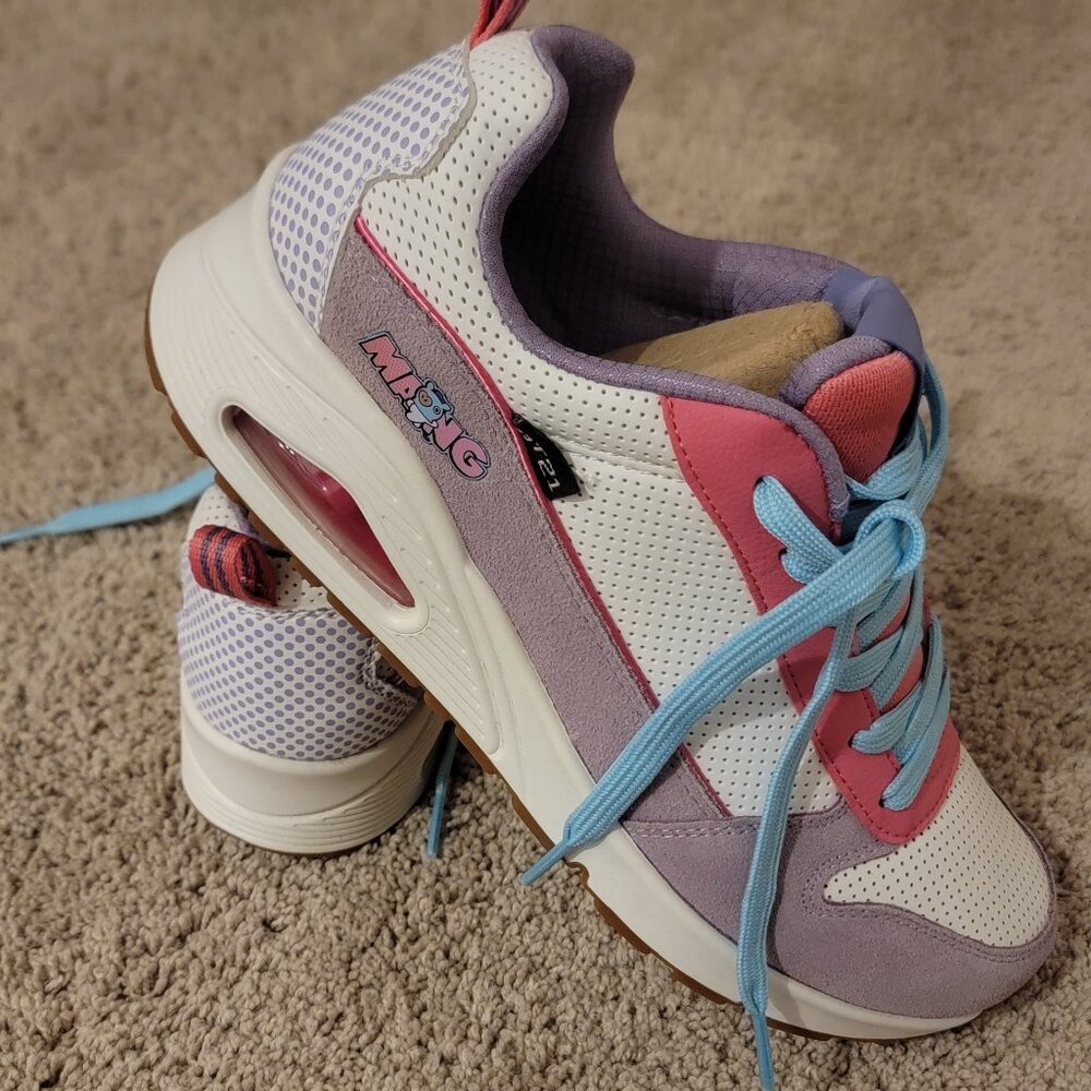 NEW Sketchers X BT21 Limited Edition Sneakers MANG Womens Size 10